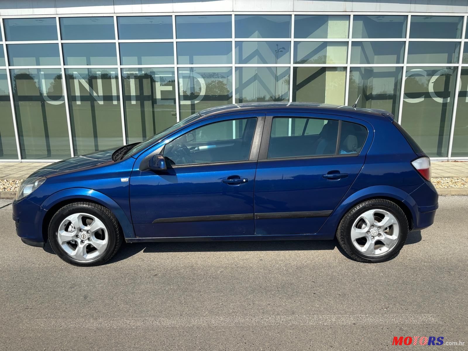 2004' Opel Astra 1,7 Cdti photo #2