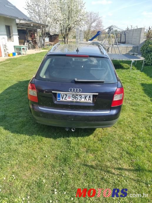 2002' Audi A4 Avant photo #2