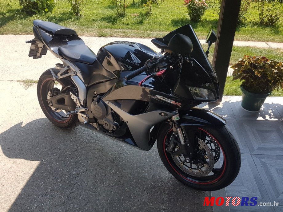 2007' Honda CBR 600 RR photo #1