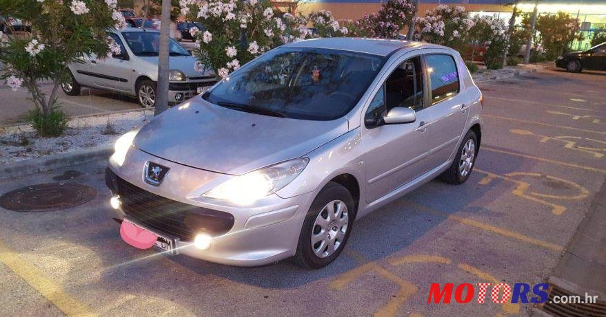 2006' Peugeot 307 X 1,6 16V Hdi photo #1