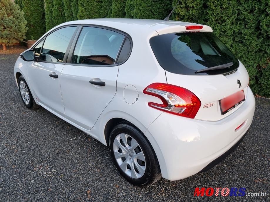 2014' Peugeot 208 1,0 Vti photo #6