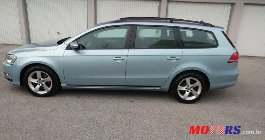 2013' Volkswagen Passat Variant photo #2