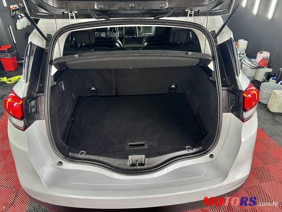 2017' Renault Scenic Dci 110 photo #5