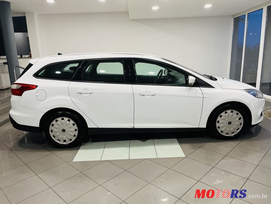 2014' Ford Focus Karavan photo #5