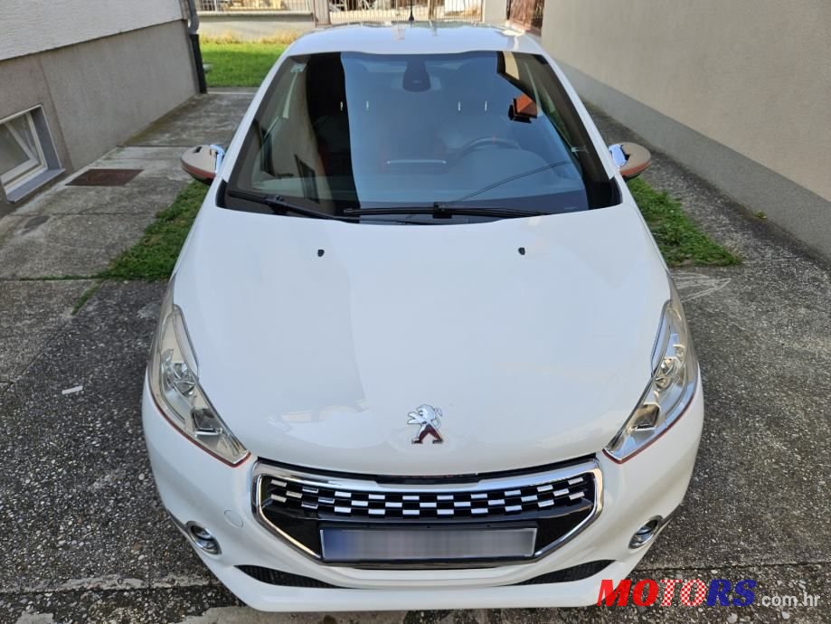 2013' Peugeot 208 photo #5