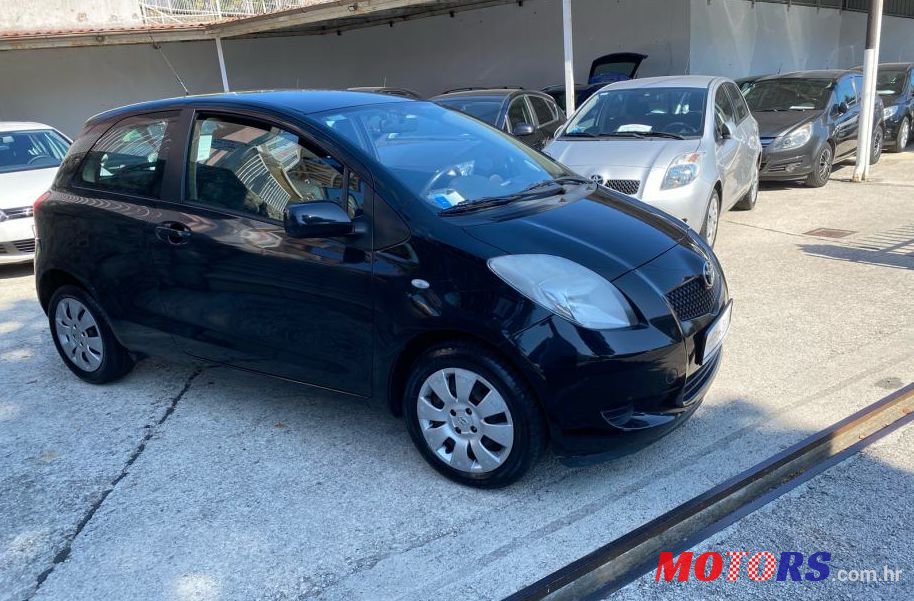 2007' Toyota Yaris 1,0 Vvt-I photo #1