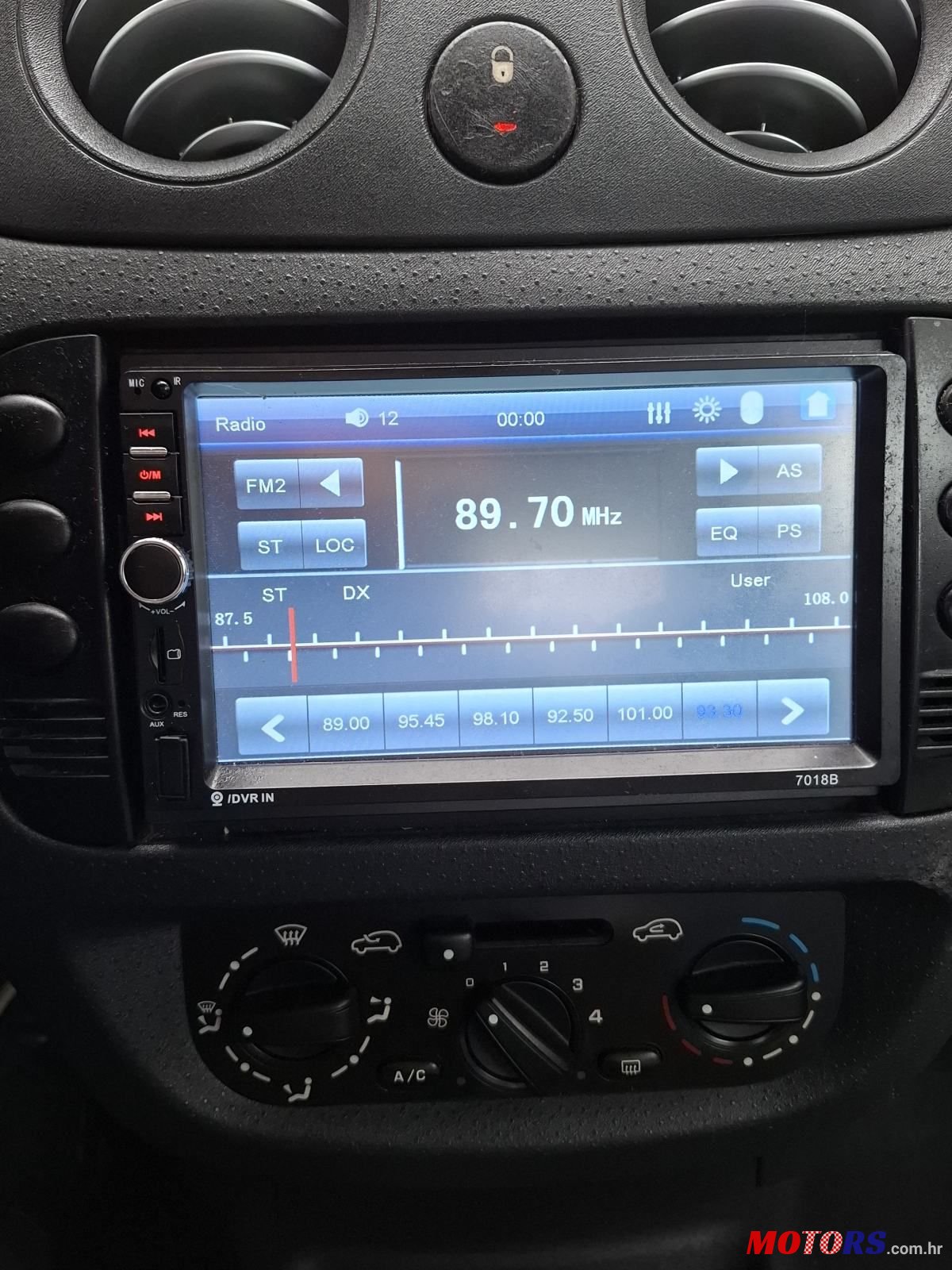 2004' Citroen C3 1.4 I, Vrhunski ! photo #2