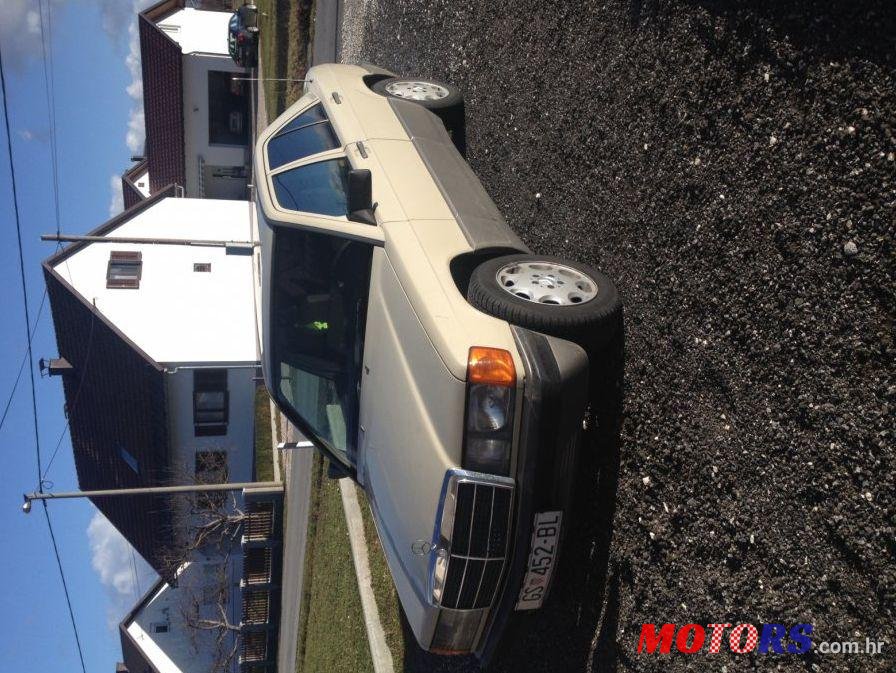 1985' Mercedes-Benz 190 D photo #1