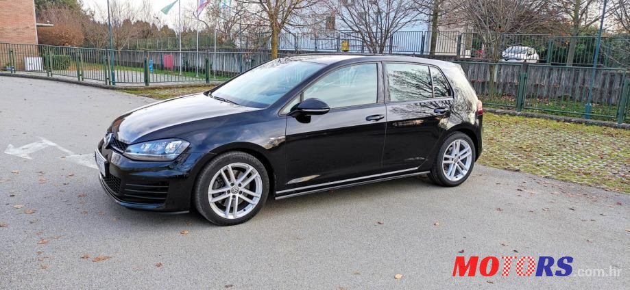 2015' Volkswagen Golf 7 Gtd photo #3