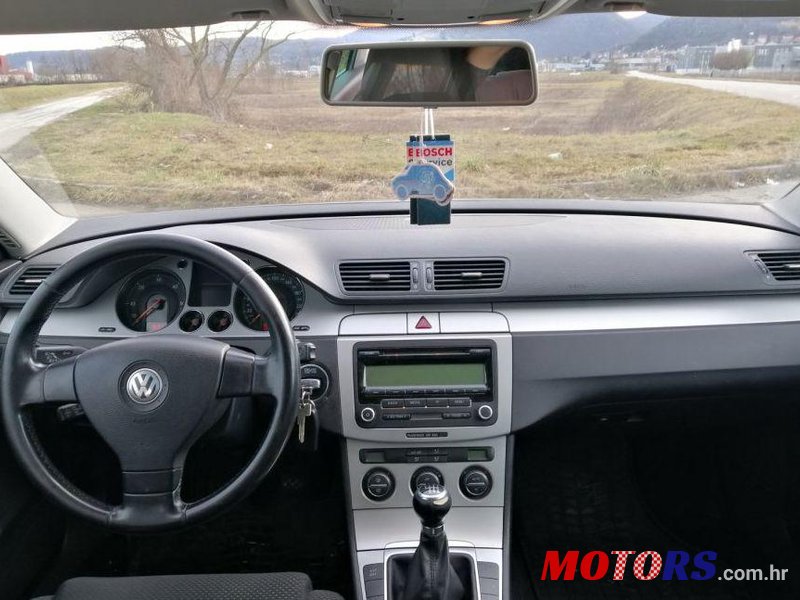 2009' Volkswagen Passat Variant photo #1