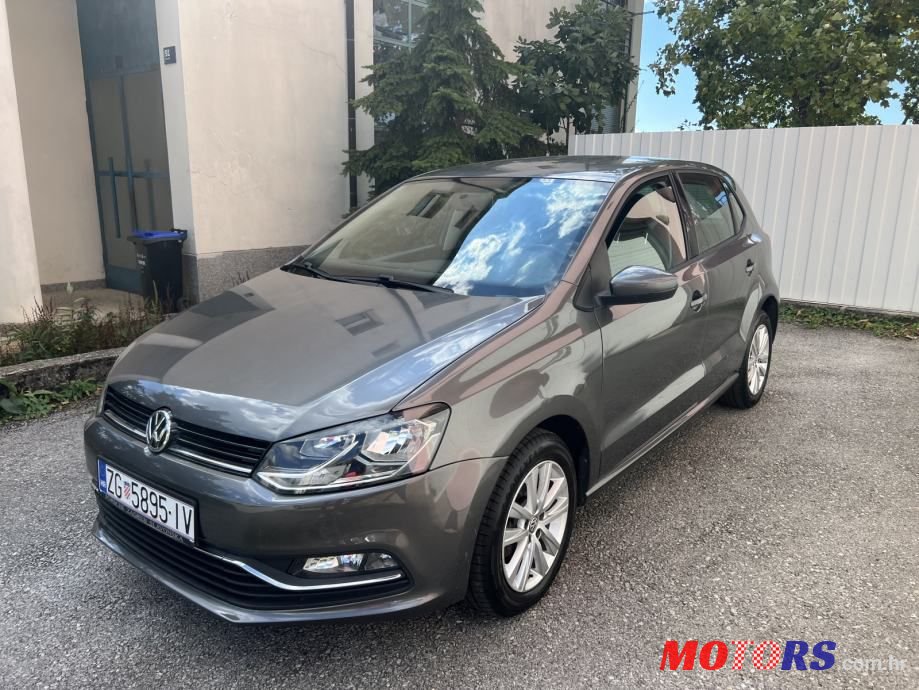 2015' Volkswagen Polo photo #3