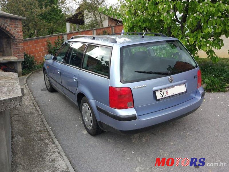 1998' Volkswagen Passat Variant 1,6 photo #2