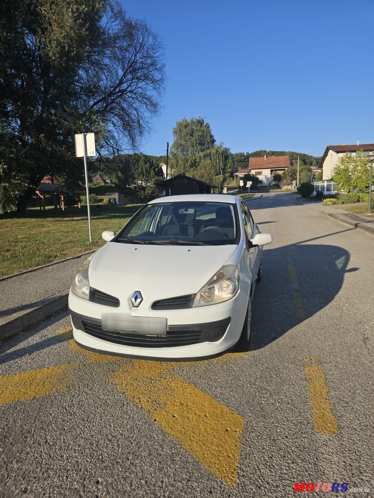2008' Renault Clio 1,5 Dci photo #1