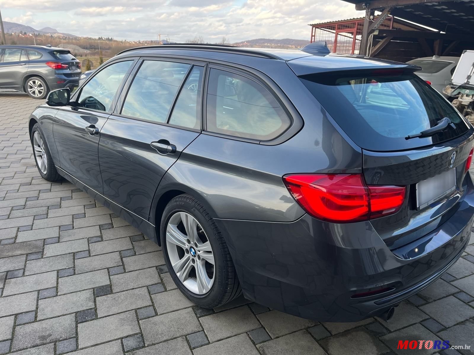 2017' BMW Serija 3 318D photo #4