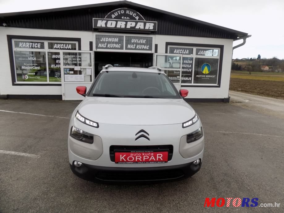 2016' Citroen C4 Cactus photo #2