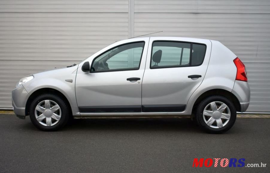 2012' Dacia Sandero 1.2 photo #1