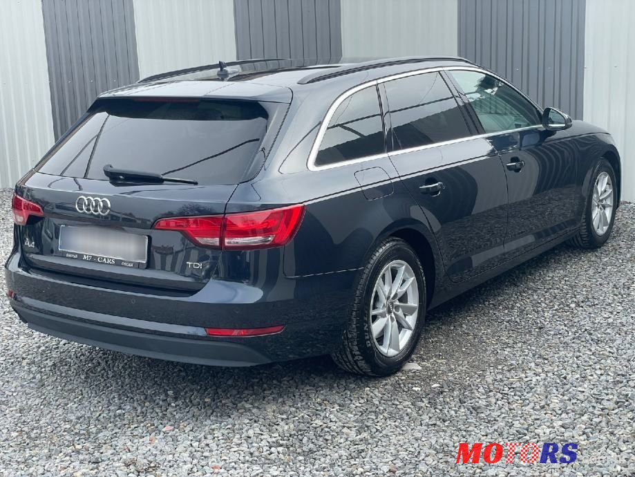 2016' Audi A4 Avant photo #6