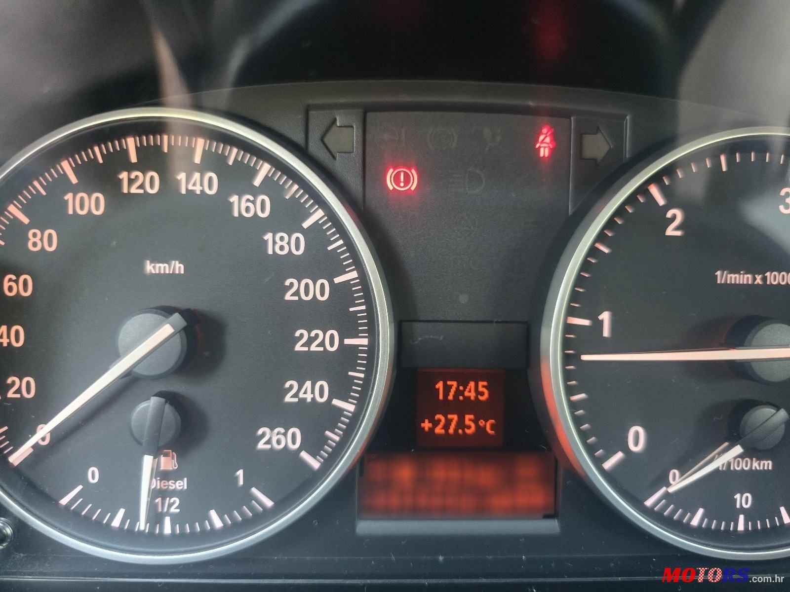 2010' BMW Serija 3 318D photo #4
