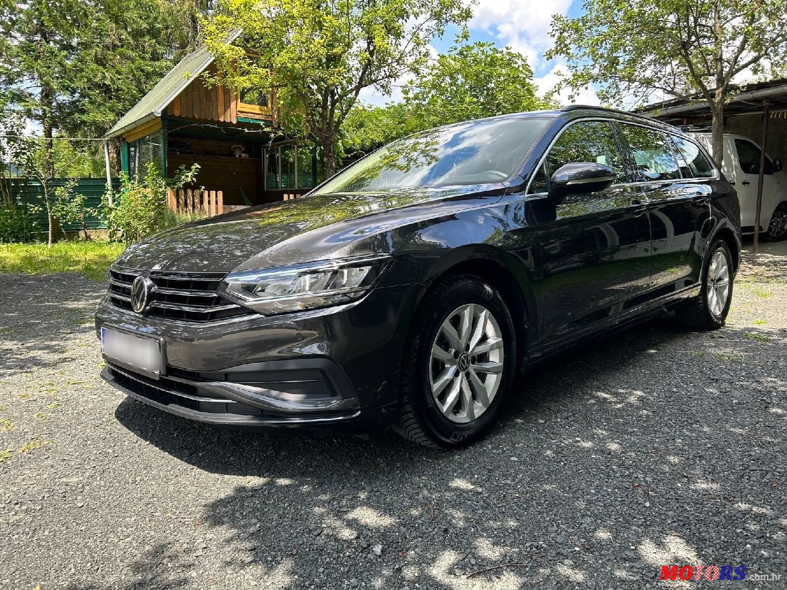 2021' Volkswagen Passat Variant photo #2