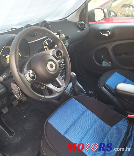 2018' Smart Fortwo photo #3