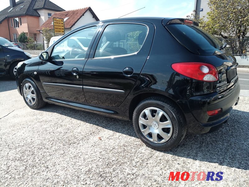 2011' Peugeot 206 1,4 photo #3