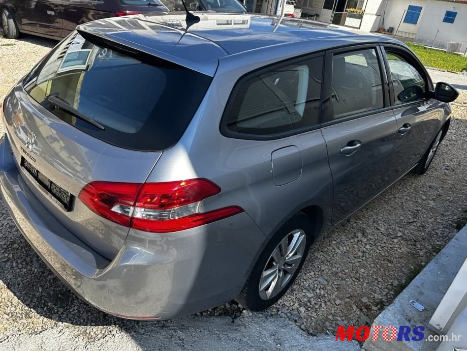 2017' Peugeot 308 Sw photo #5