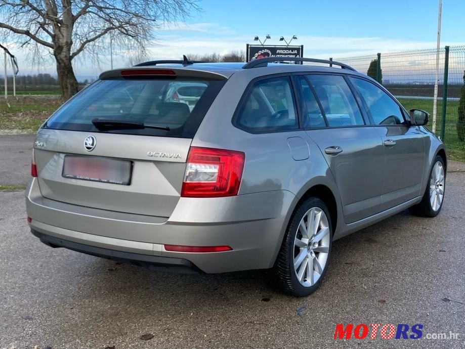 2018' Skoda Octavia Combi photo #2