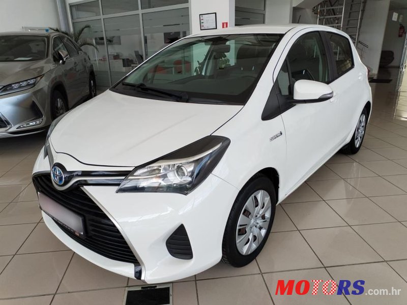 2016' Toyota Yaris Hybrid 1,5 Vvt-I photo #2