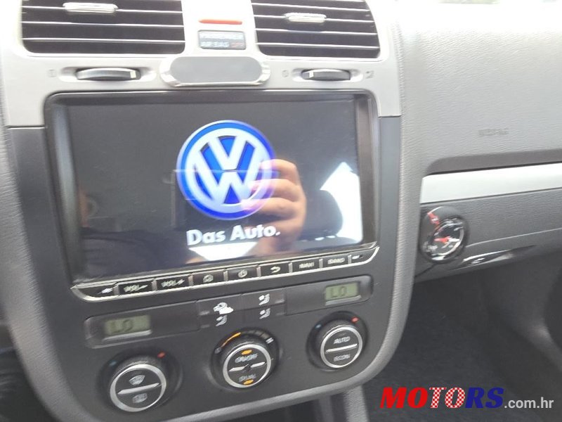 2005' Volkswagen Golf V 2,0 Tdi photo #3