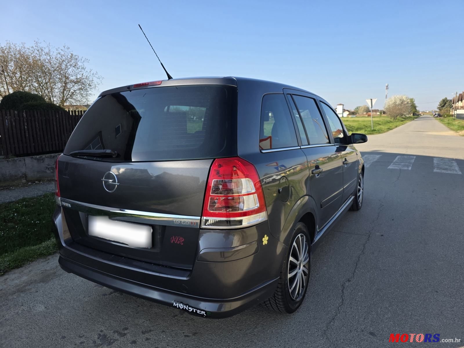 2010' Opel Zafira 1,9 Cdti photo #3