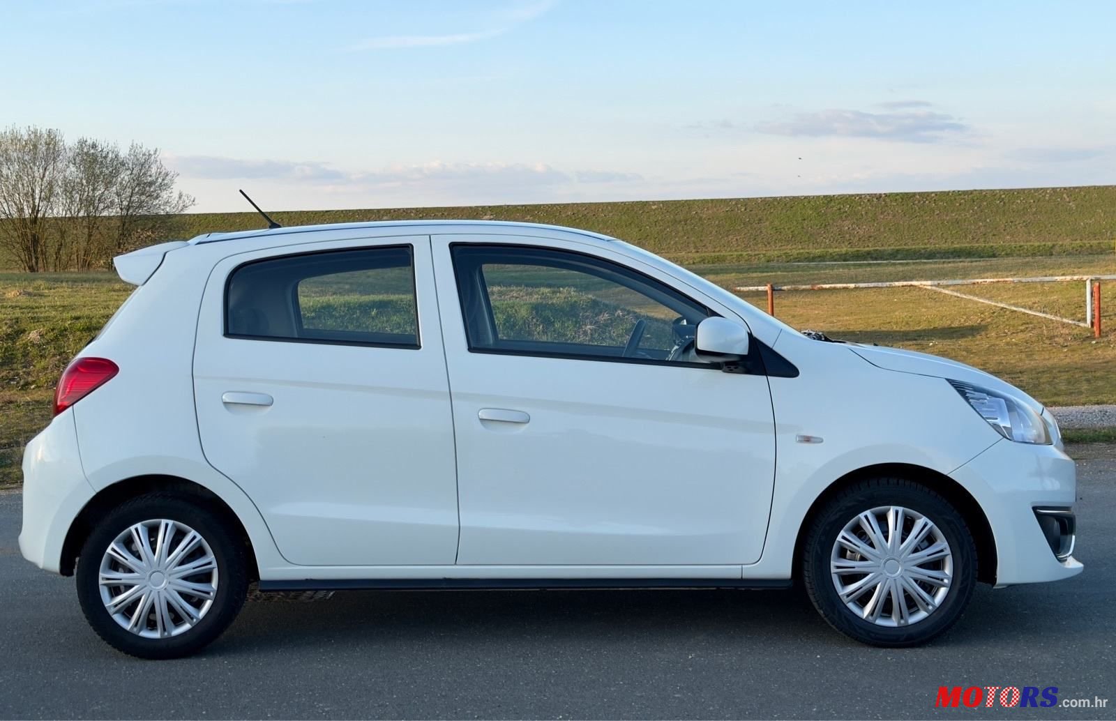 2019' Mitsubishi Space Star 1,0 photo #6