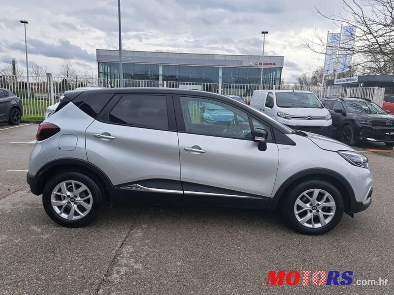 2019' Renault Captur Dci photo #3