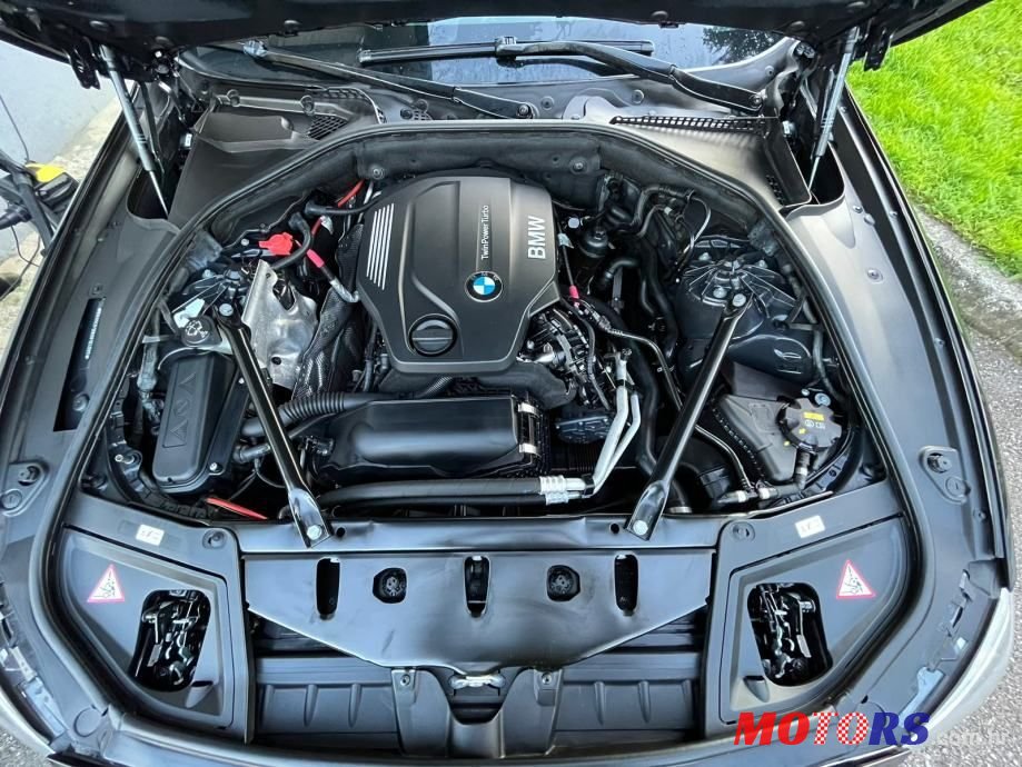 2015' BMW Serija 5 520D photo #4