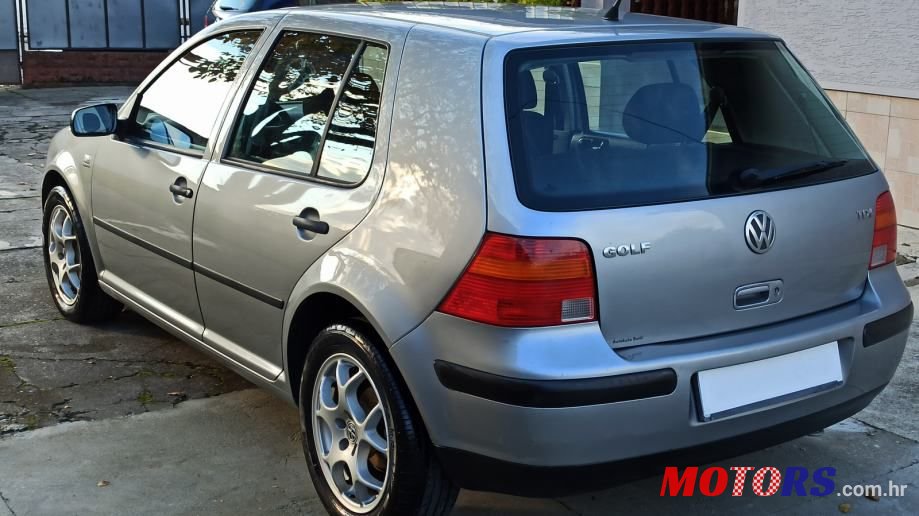 2004' Volkswagen Golf 4 photo #3