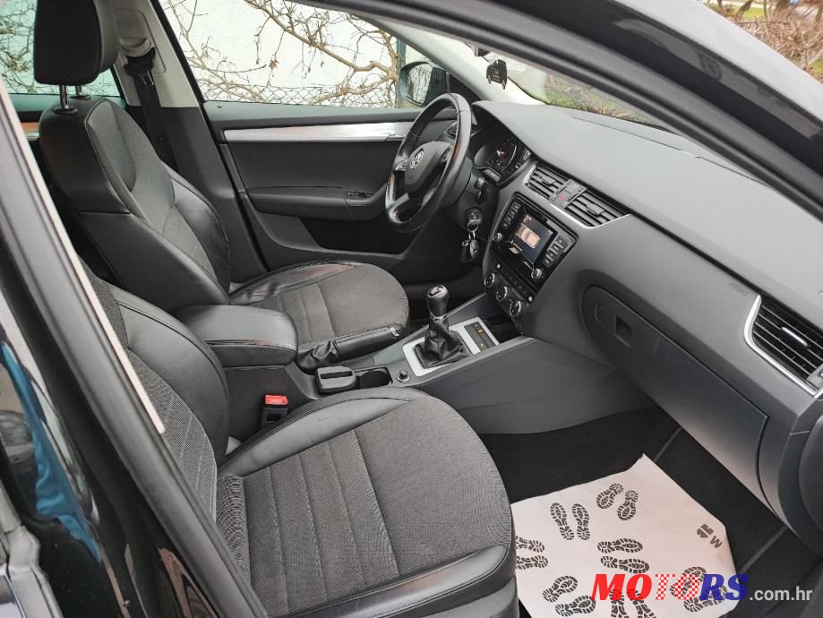 2014' Skoda Octavia Combi photo #6