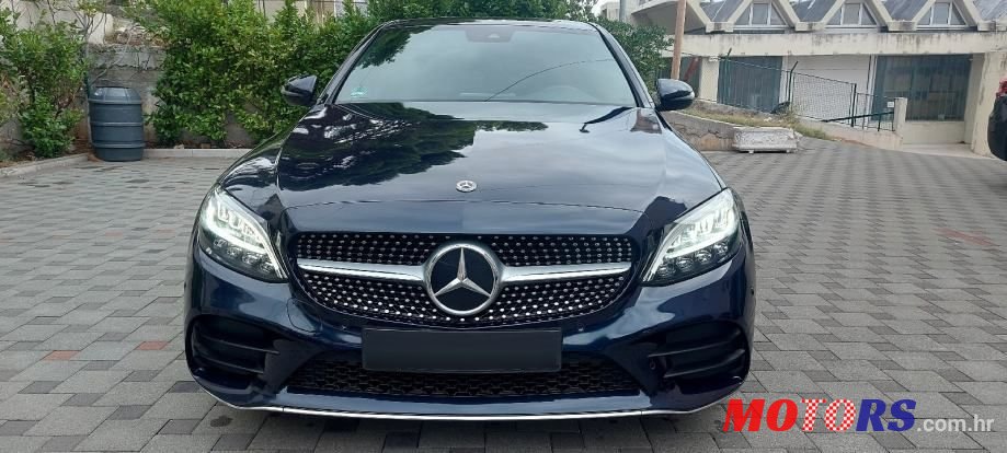 2019' Mercedes-Benz C-Klasa 180 D Amg photo #3