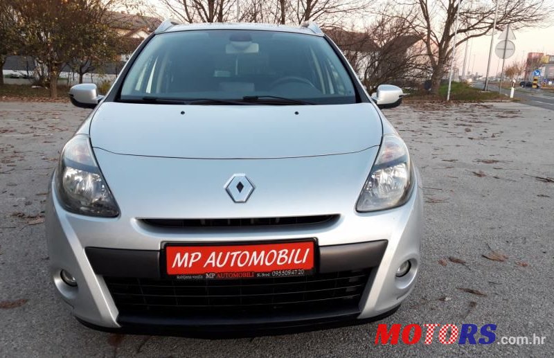 2010' Renault Clio 1,5 Dci photo #2