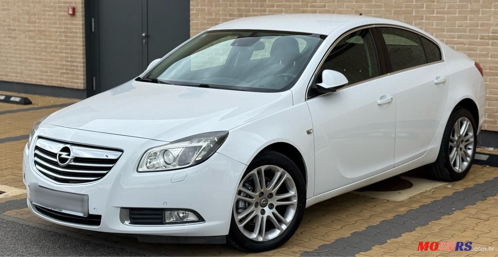 2010' Opel Insignia 2,0 Cdti photo #1