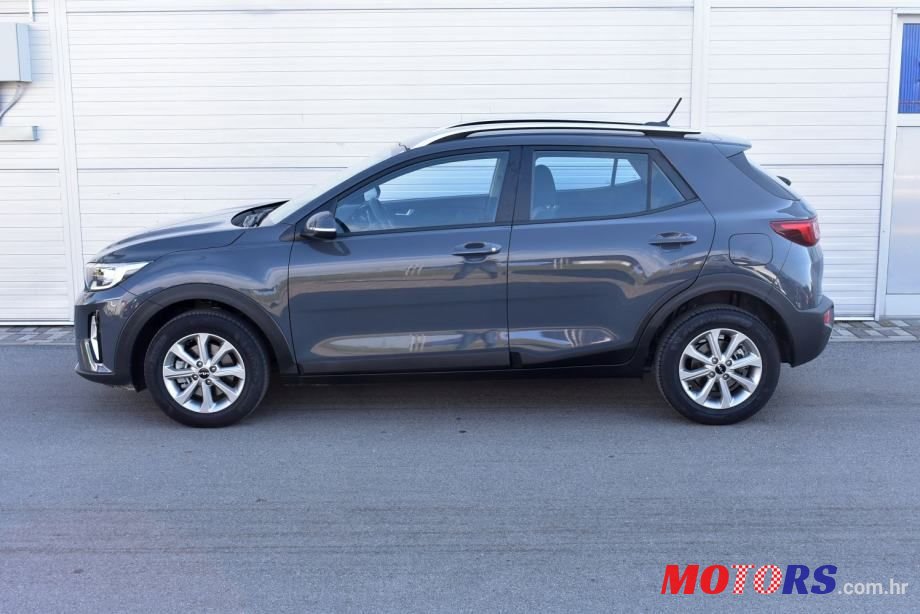 2023' Kia Stonic 1.2 Lx Urban photo #3