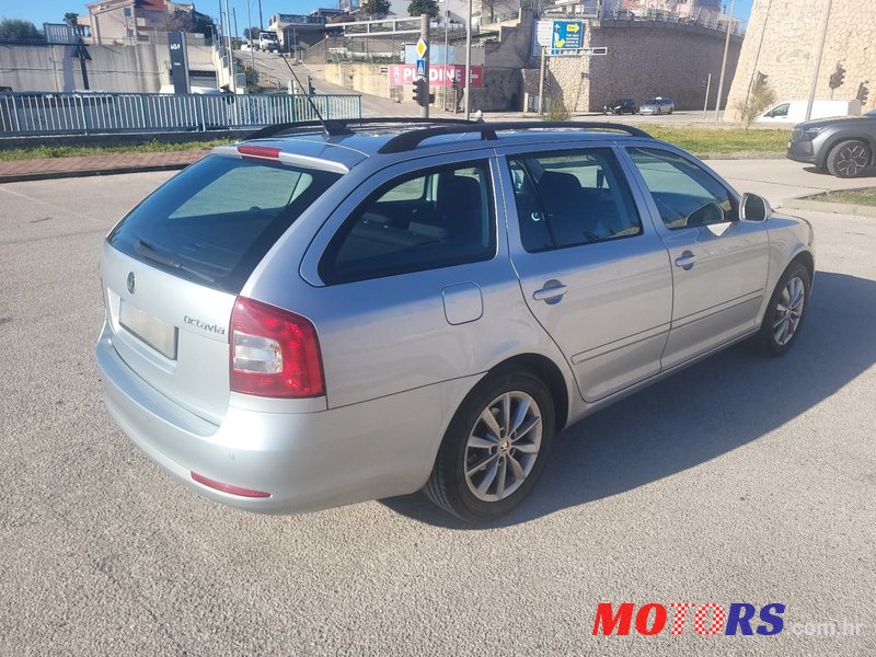 2009' Skoda Octavia Combi photo #4