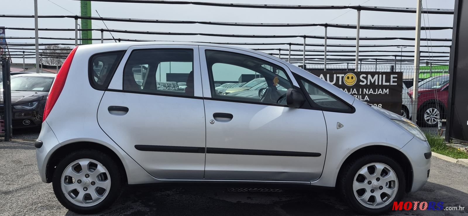 2004' Mitsubishi Colt 1,3 photo #6