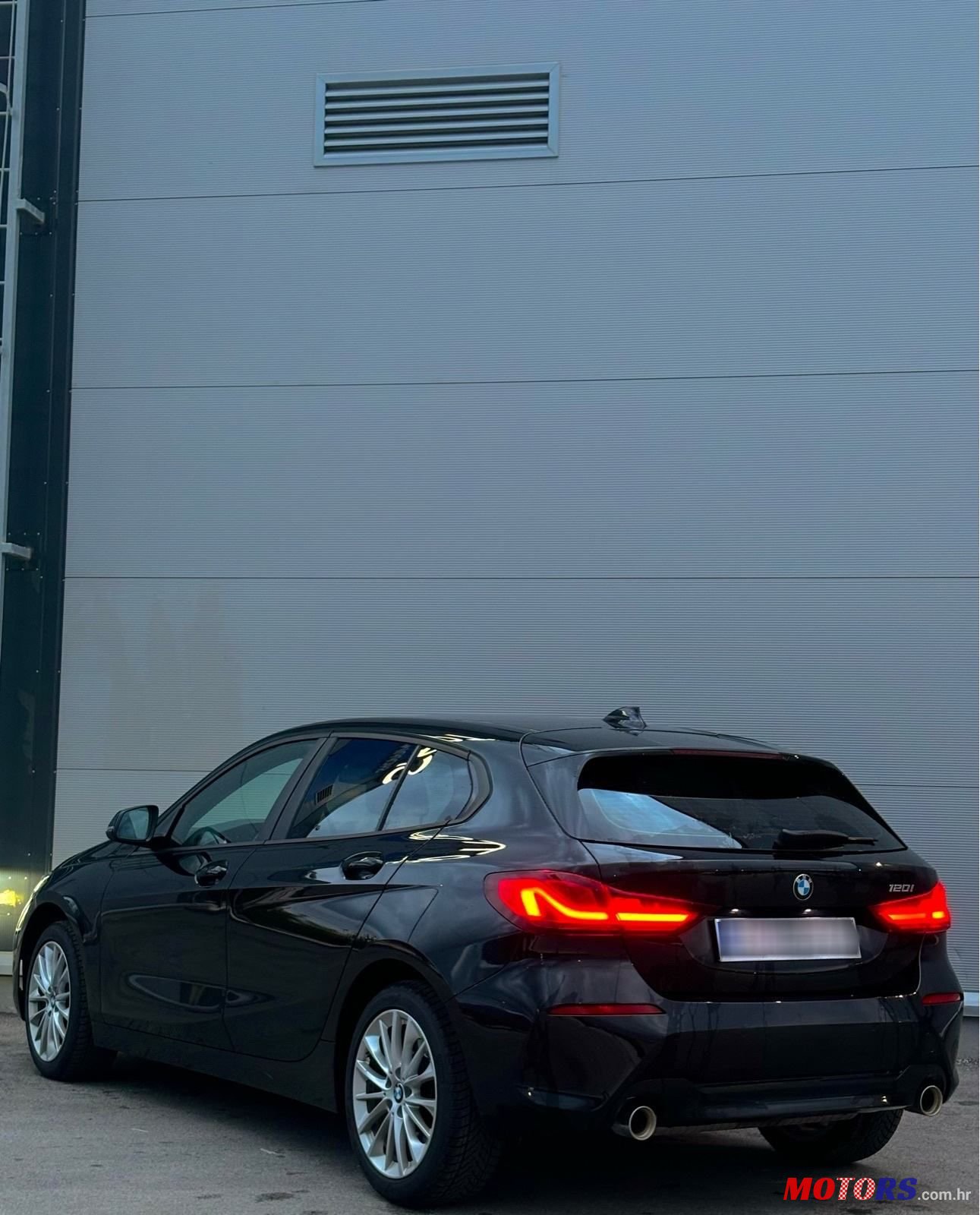 2021' BMW Serija 1 120I photo #2