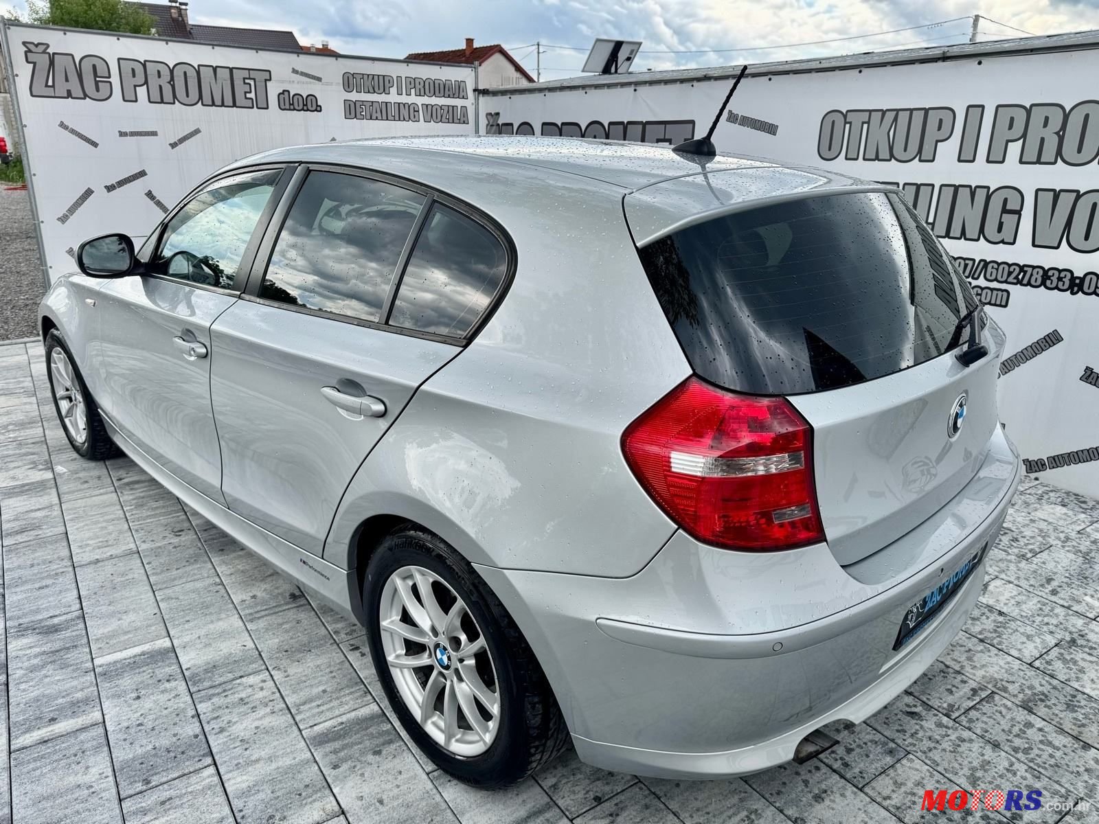 2010' BMW Serija 1 118D photo #3