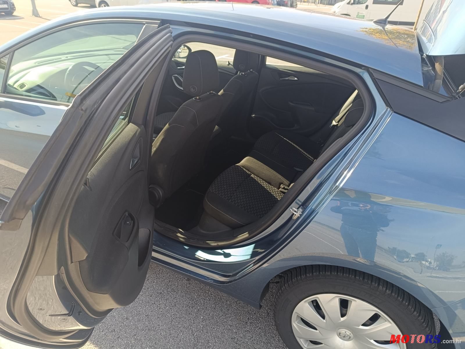 2017' Opel Astra 1.6 Cdti photo #3