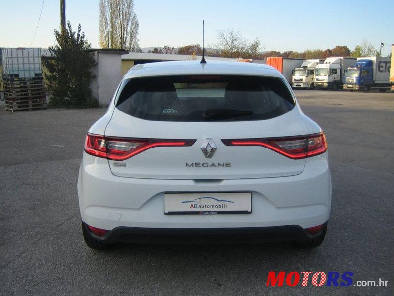 2016' Renault Megane Dci 90 photo #2