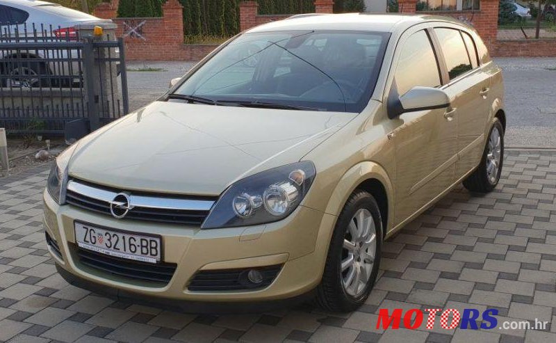 2004' Opel Astra 1,6 Sport photo #1