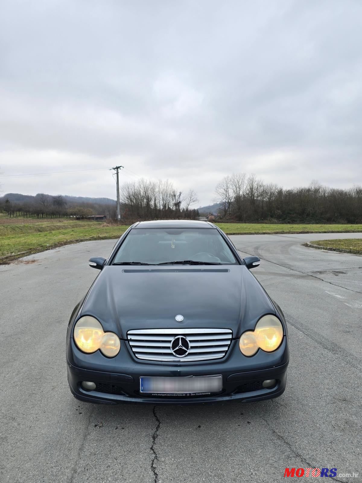 2002' Mercedes-Benz C-Klasa 220 photo #2