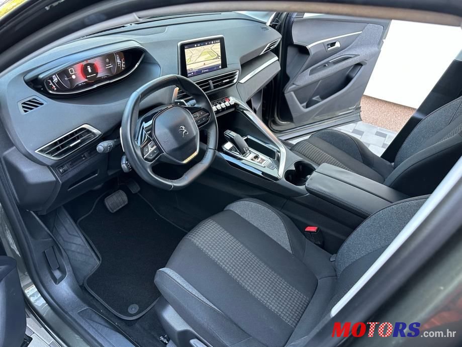 2018' Peugeot 3008 photo #6