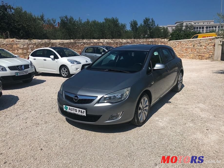 2010' Opel Astra 1,4 photo #2