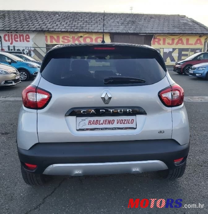 2016' Renault Captur Dci photo #5